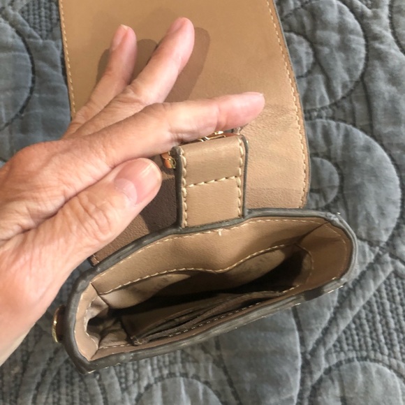 Steve Madden Wristlet - Picture 3 of 6